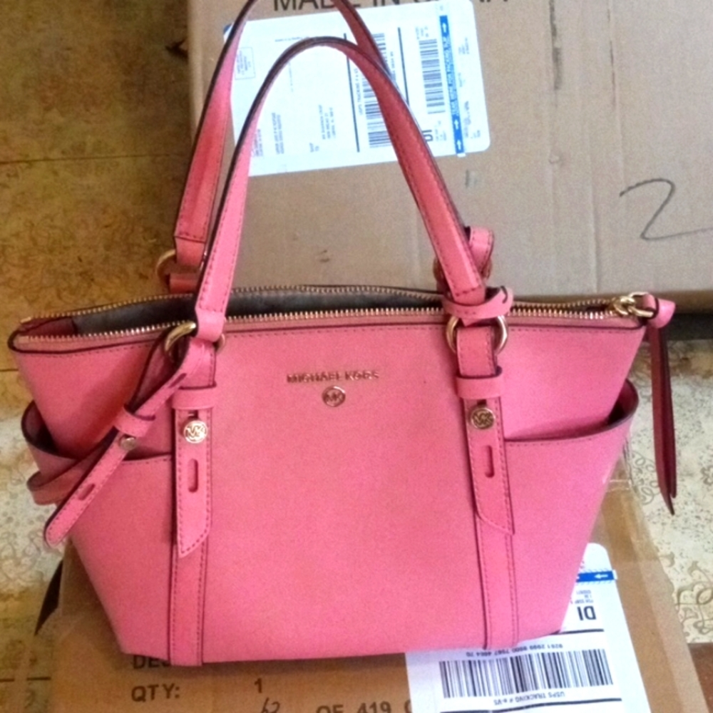 Michael kors purse